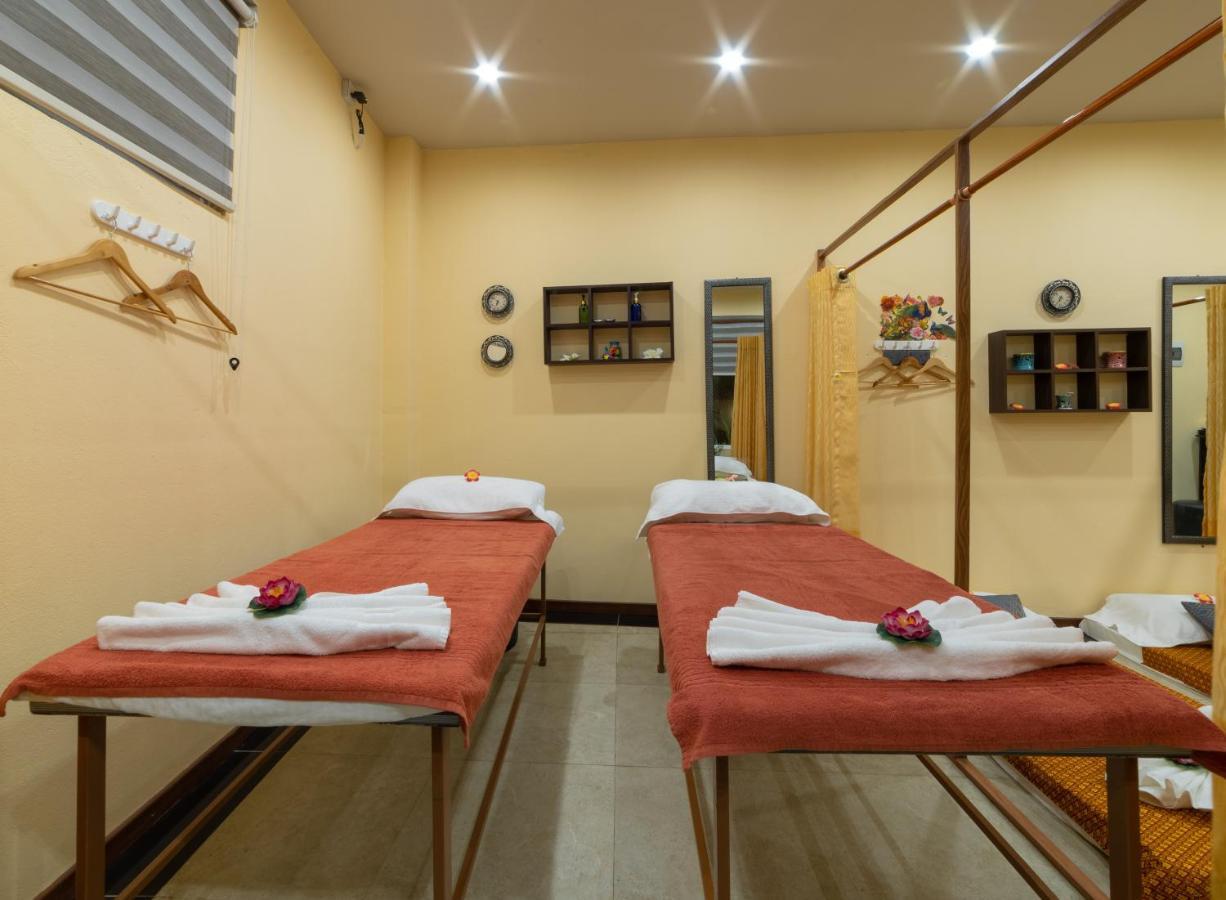Nala Veli & 3* Ukulhas